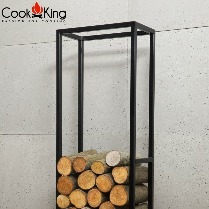 Cook King CORNEL magas tűzifatároló állvány telerakva keményfával, modern stílusban