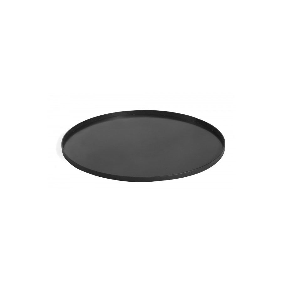 Cook King szénacél alátétlemez tűzkosárhoz, 70 cm átmérő, felületvédő hamu- és parázsfogó lemez, fehér háttér.