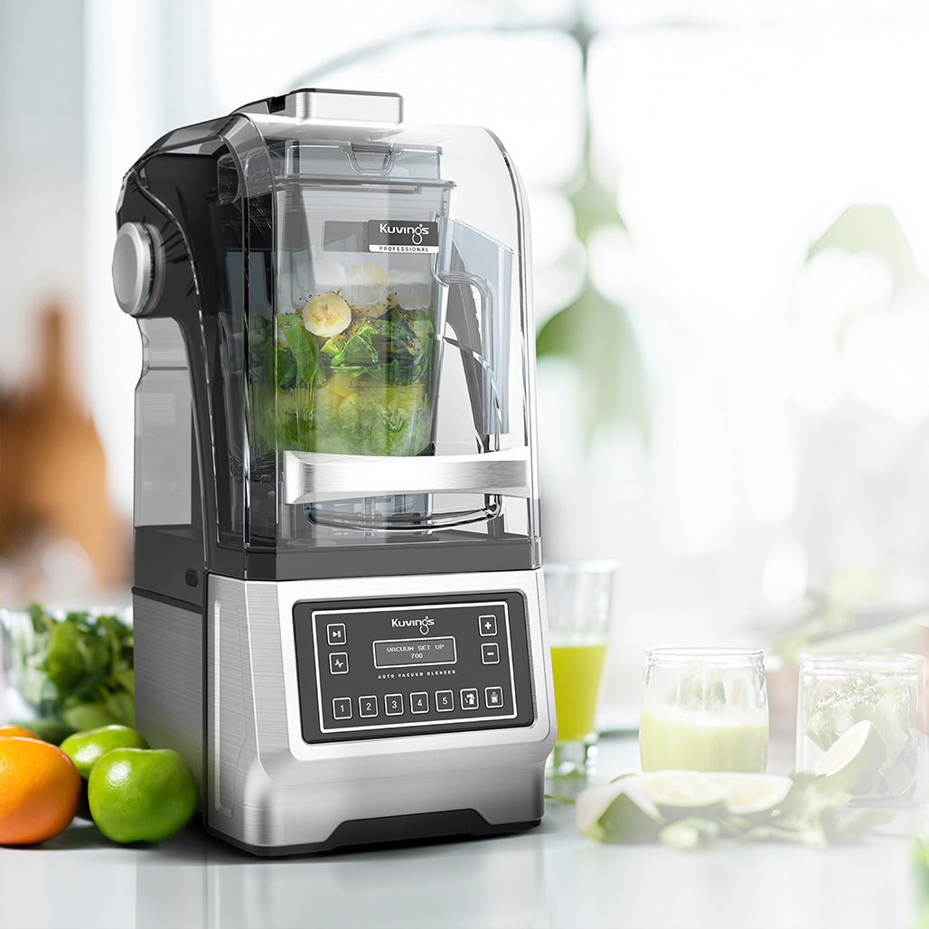 CB1000 automata vákuum blender zöld smoothie készítése közben, ezüstmetál kivitel